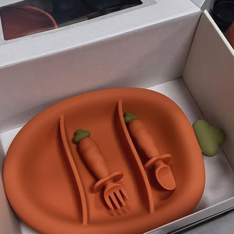 Carrot Shaped Silicone Baby Plate