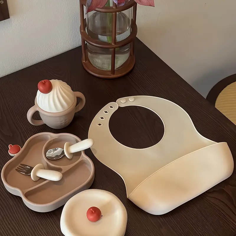 Ice Cream Shaped Silicone Baby Feeding Set