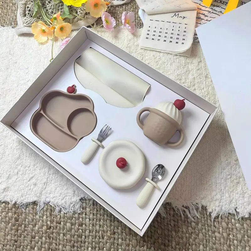 Ice Cream Shaped Silicone Baby Feeding Set